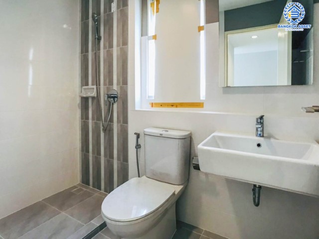 *****ทาวน์เฮ้าส์มือสองย่านกรุงเทพฯ ม.อินดี้ ศรีนครินทร์-ร่มเกล้า หลังมุม! จัดสรรคได้ทุกความสุข บนเนื้อที่มากสุดถึงเกือบ 35 ตร.ว. ฟังก์ชัน 3 ห้องนอน 3 ห้องน้ำ 2 ที่จอดรถ เป็นส่วนตัว วิวเปิดโล่ง บนทำเลใกล้สนามบินสุวรรณภูมิ, รถไฟฟ้าสายแอร์พอร์ตเรลลิงก์ "สถานีลาดกระบัง" และทางด่วน "มอเตอร์เวย์"